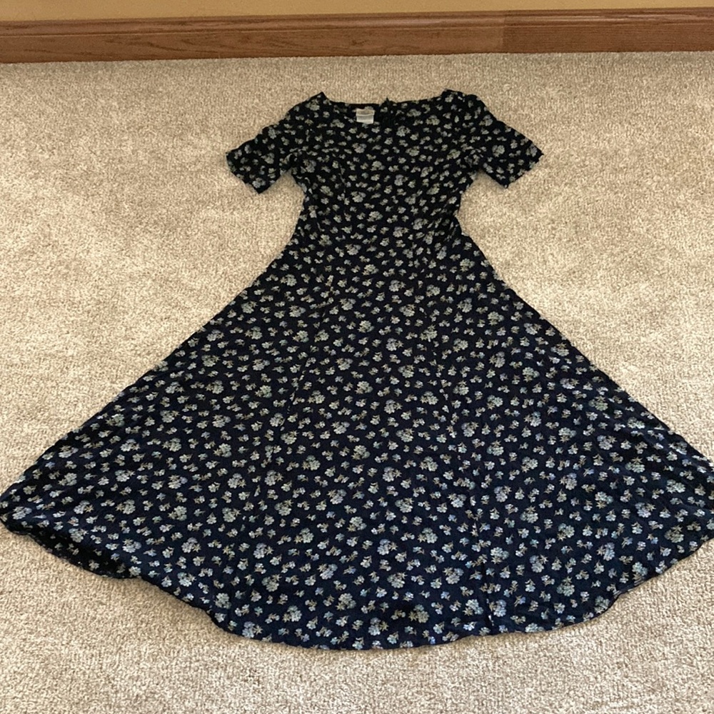 Beautiful Laura Ashley maxi dress.